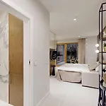 Wroclove Aparthotel 3*